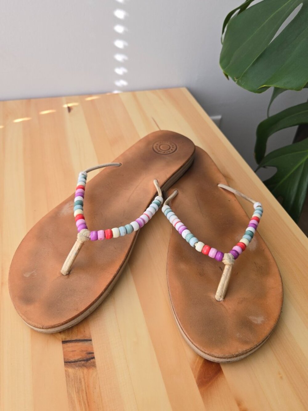 Gap Heritage Women’s Size 10 Beaded Flip Flops Retro Brown Sandals